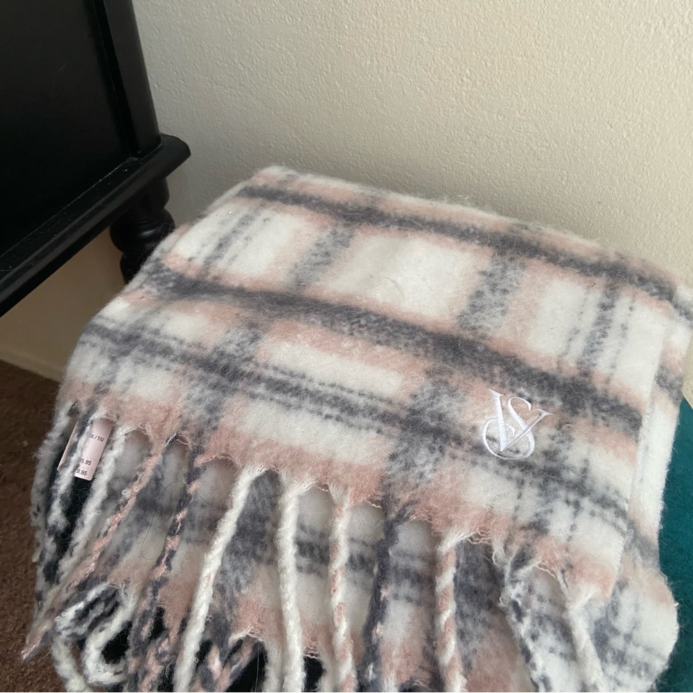 Victoria’s Secret Blanket Scarf